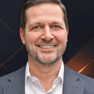 54f7f31139c8-Portrait_Master_Thomas_Hunziker (1)